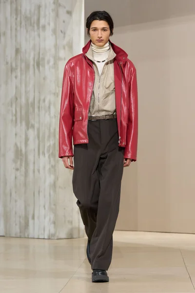 Look 19